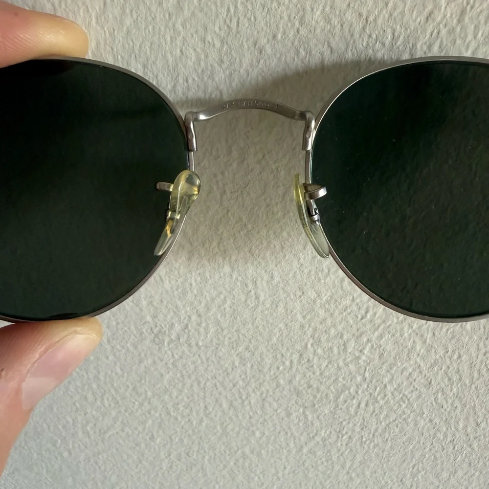 Ray-Ban Gold Frame Sunglasses with Light Silver Mirrored Lenses - Picture 4 of 13